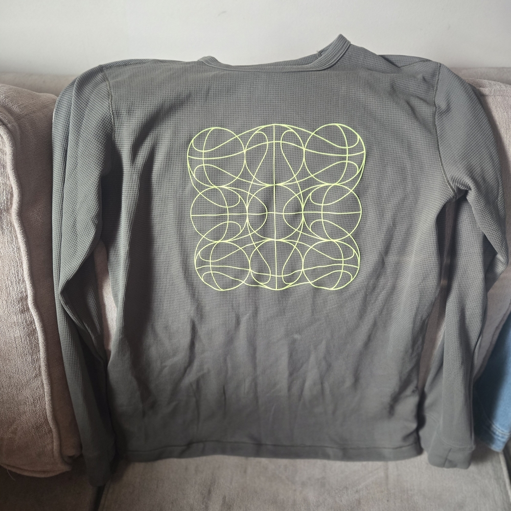 Old Navy Gray Long Sleeve Tee with Neon Yellow Graphic - Kids